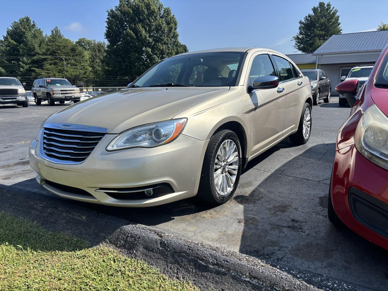 Chrysler 200 4dr Sdn Limited 2013