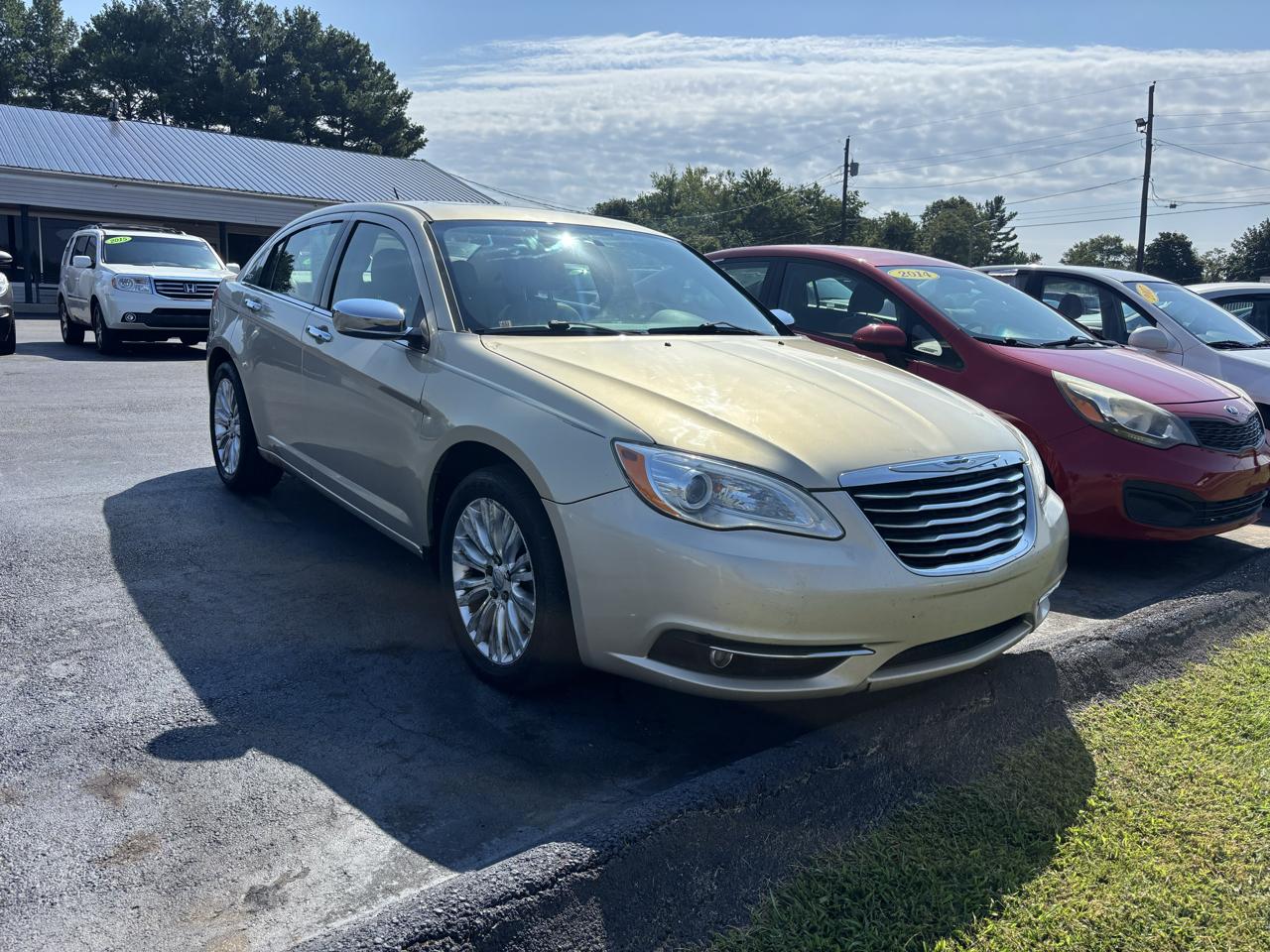 Chrysler 200 4dr Sdn Limited 2013