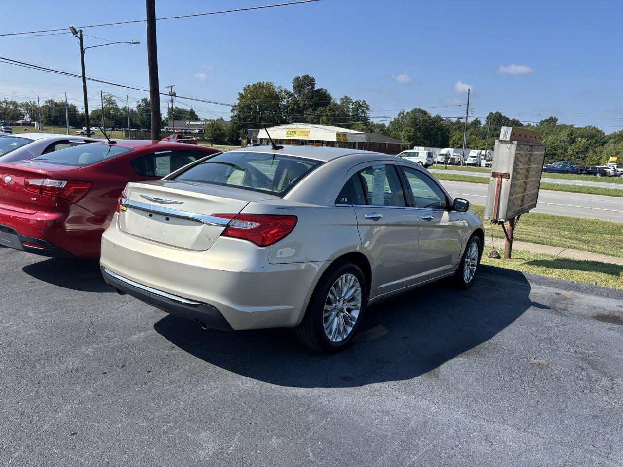 Chrysler 200 4dr Sdn Limited 2013