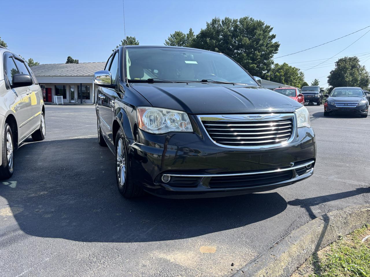 Chrysler Town & Country 4dr Wgn Touring-L 2013