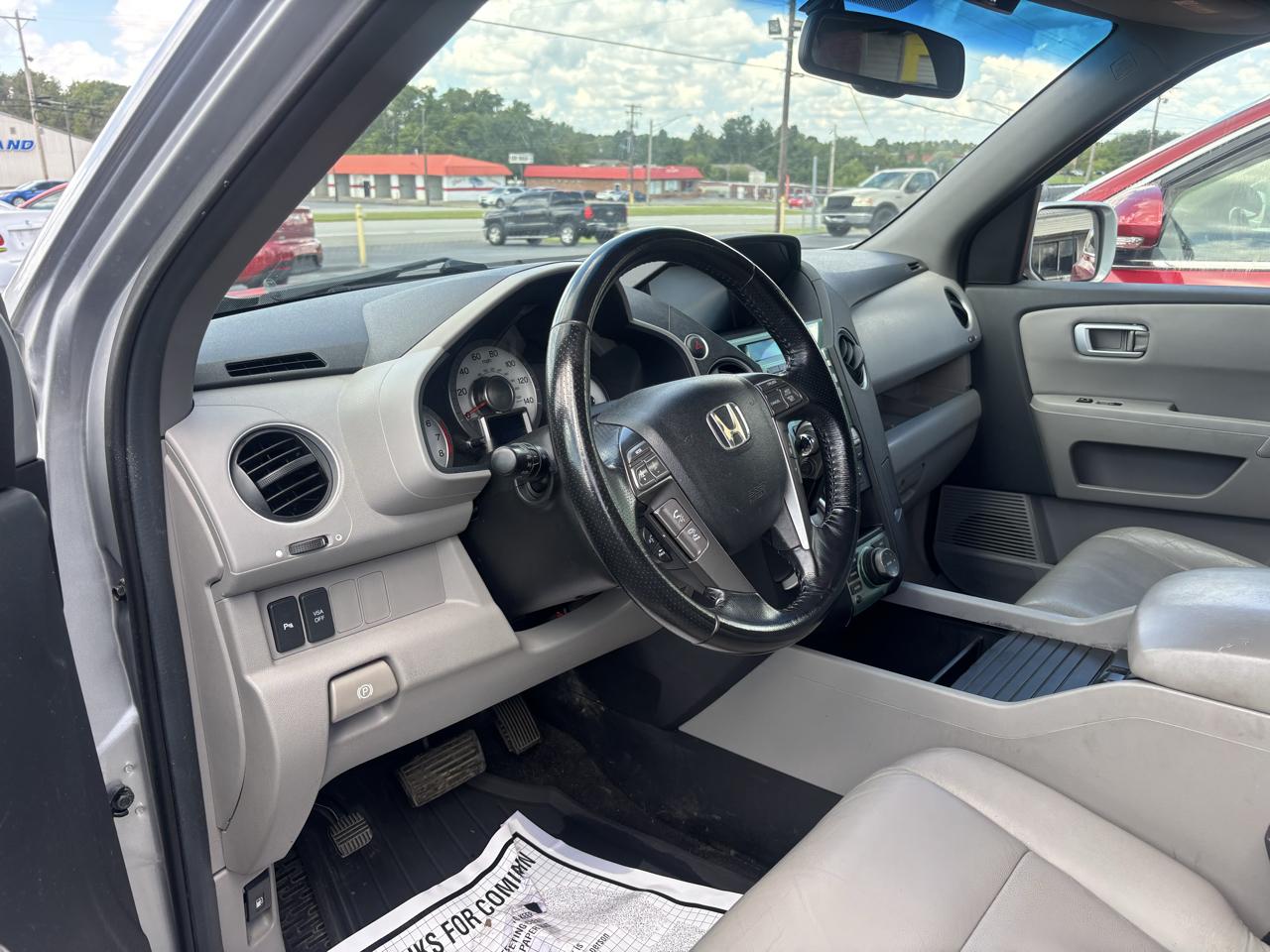 Honda Pilot 4WD 4dr Touring w/Navi 2010