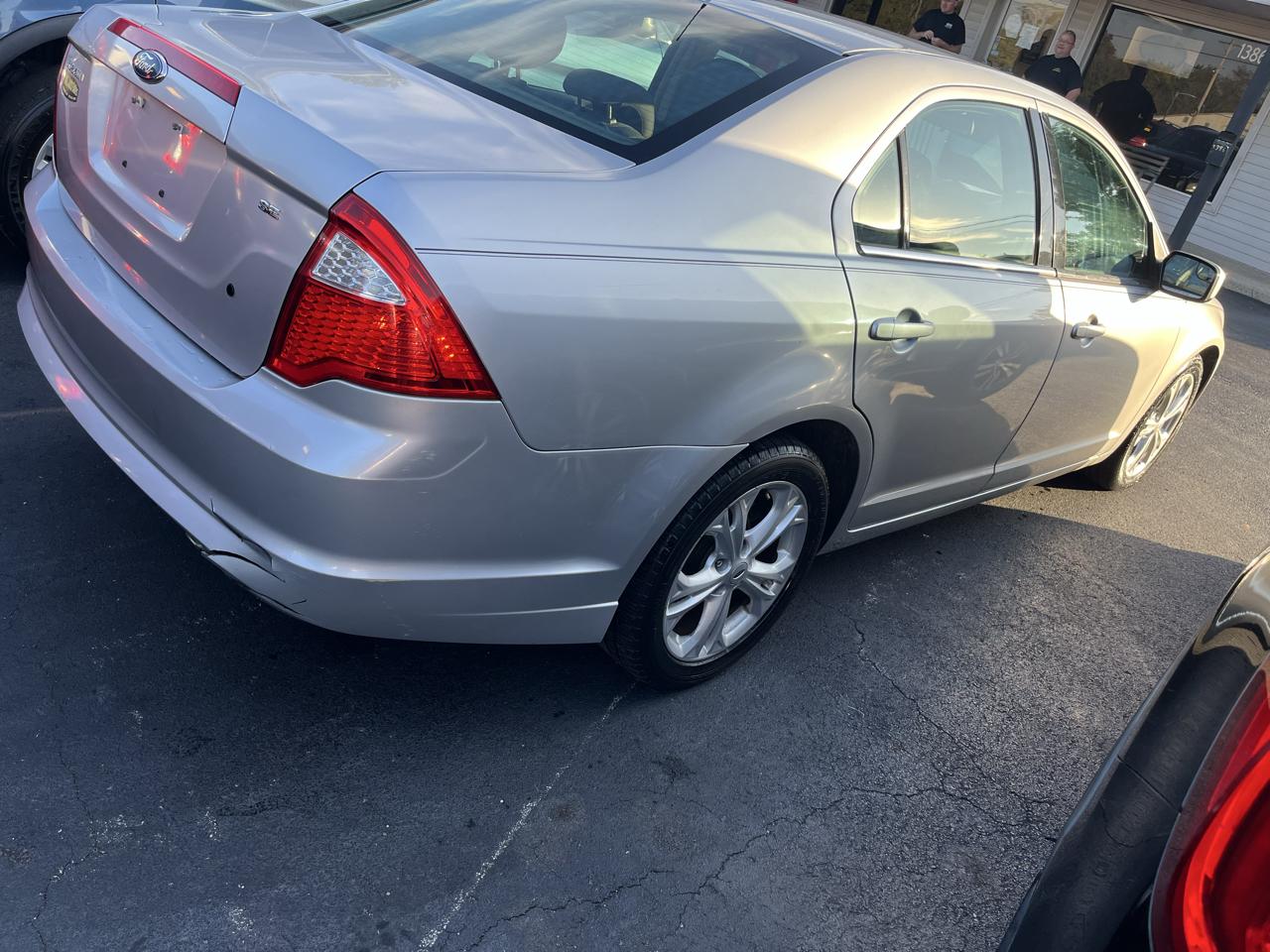 Ford Fusion 4dr Sdn SE FWD 2012