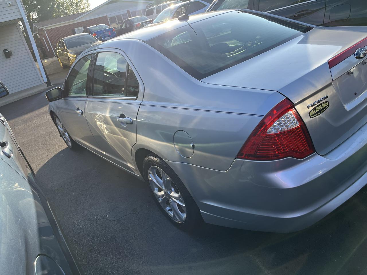 Ford Fusion 4dr Sdn SE FWD 2012