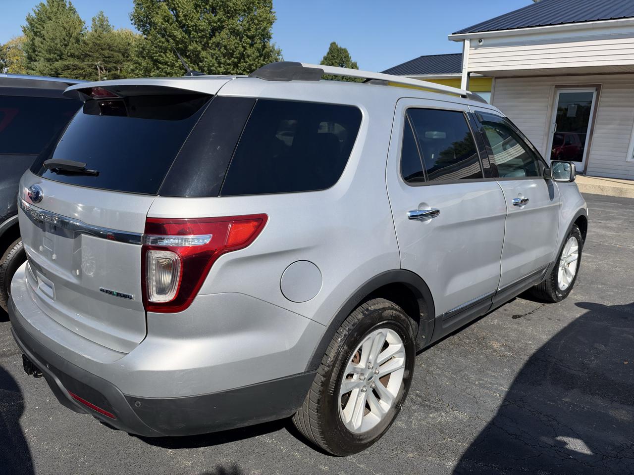 Ford Explorer FWD 4dr XLT 2014