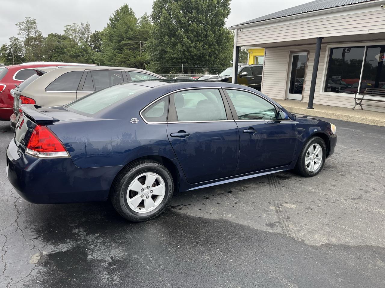 Chevrolet Impala 4dr Sdn 3.5L LT 2009