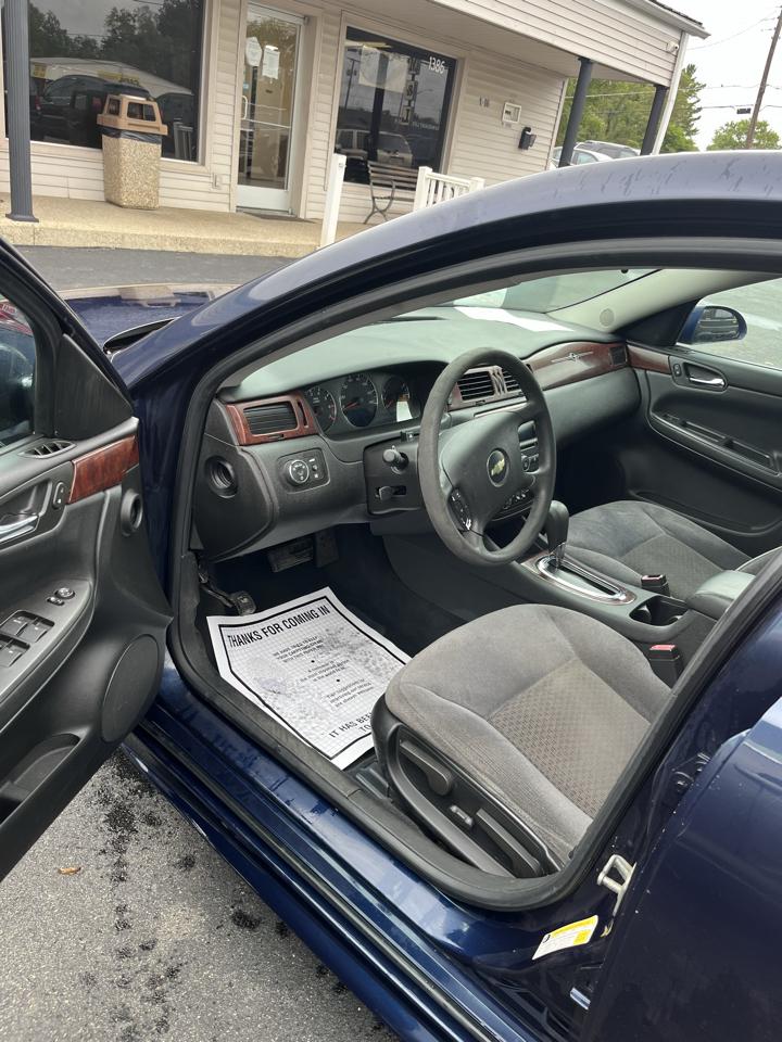 Chevrolet Impala 4dr Sdn 3.5L LT 2009