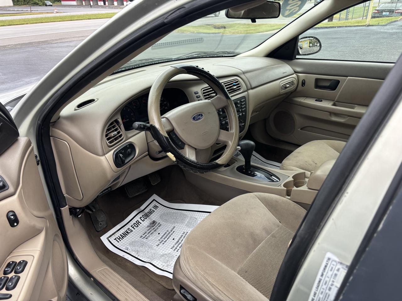 Ford Taurus 4dr Sdn SE 2007