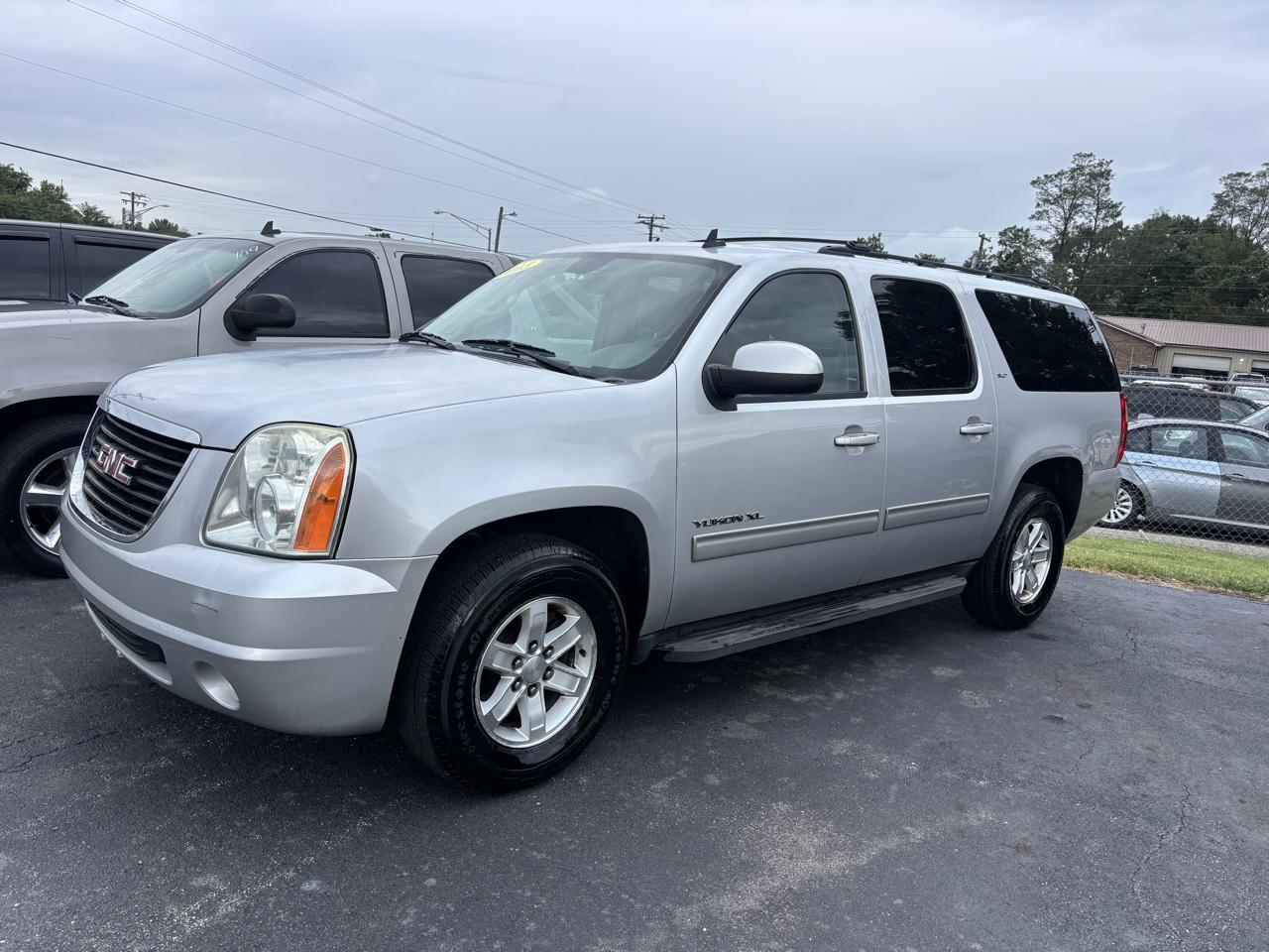 GMC Yukon XL 2WD 4dr 1500 SLT 2013