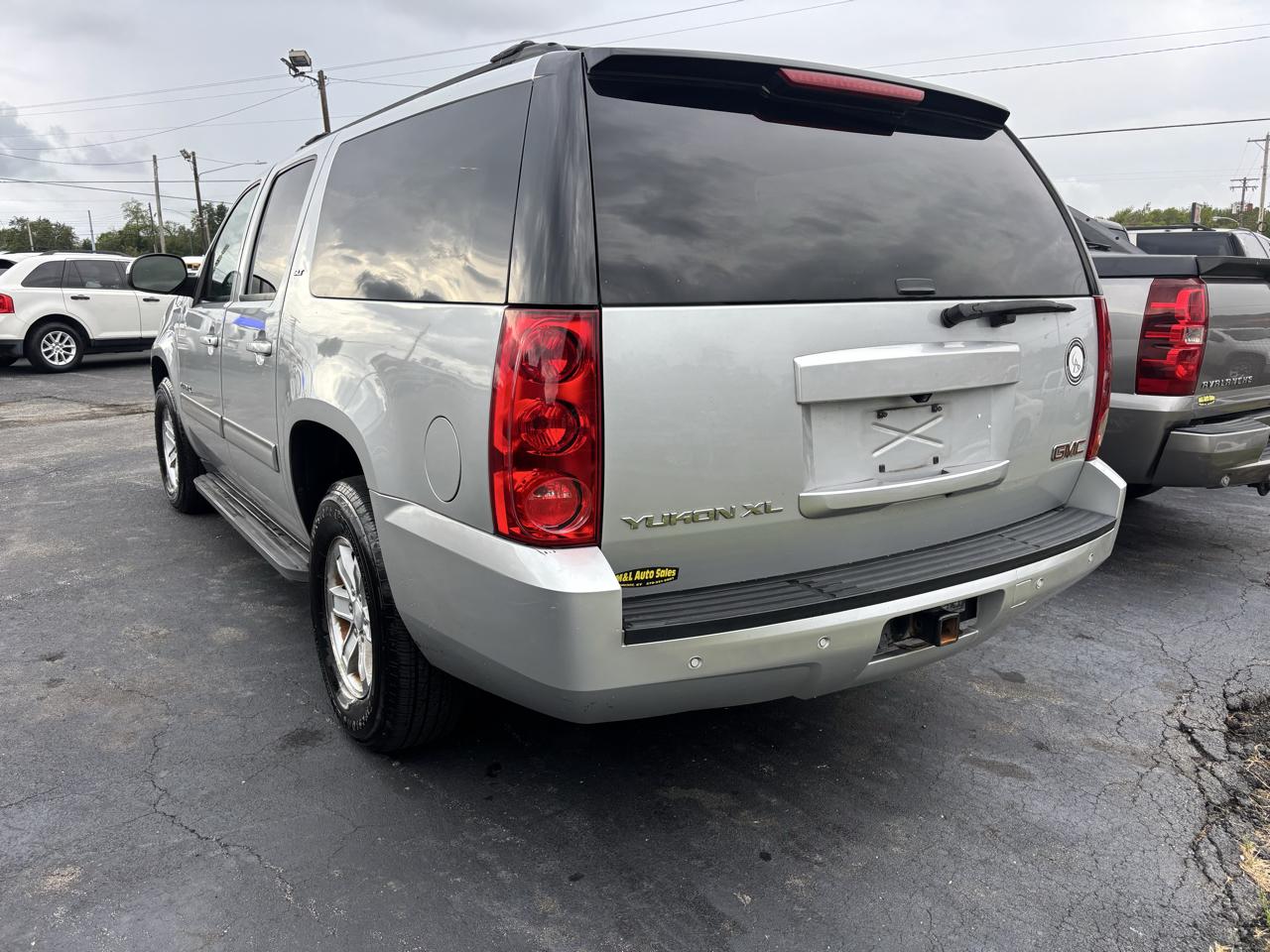 GMC Yukon XL 2WD 4dr 1500 SLT 2013