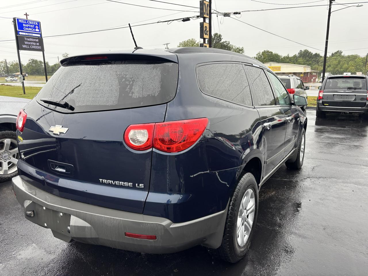 Chevrolet Traverse FWD 4dr LS 2011