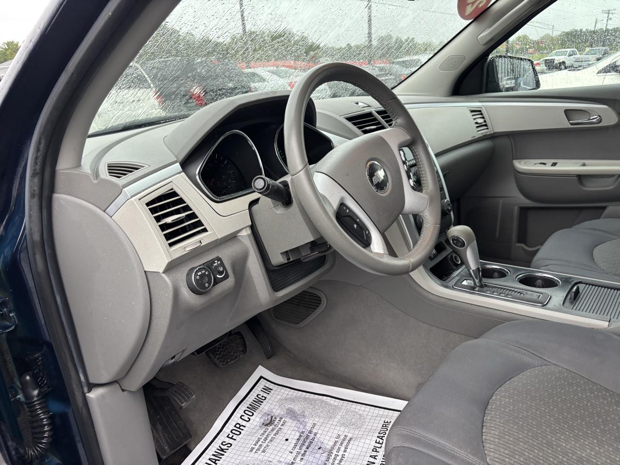 Chevrolet Traverse FWD 4dr LS 2011
