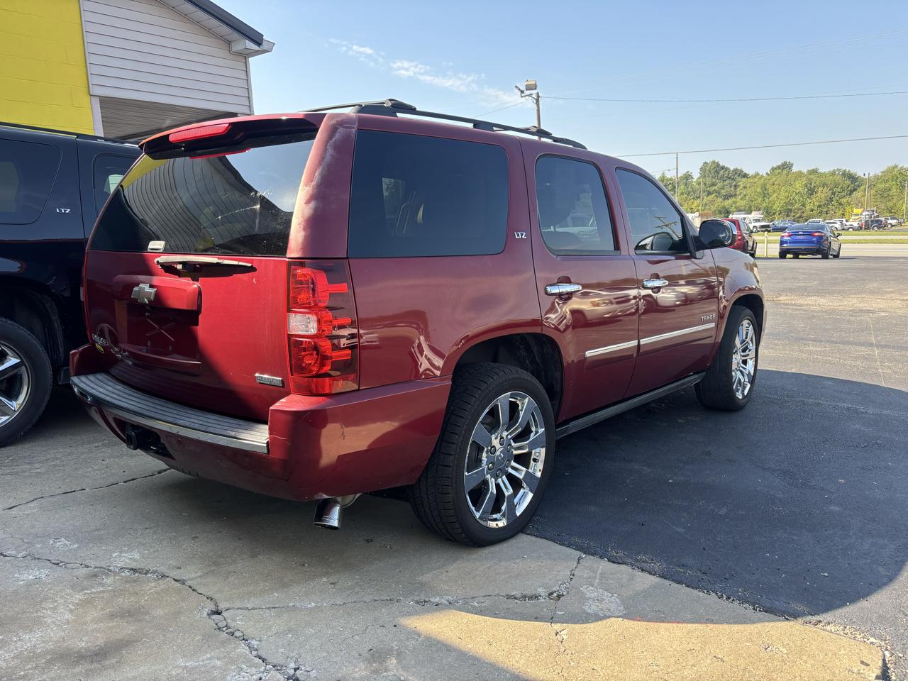Chevrolet Tahoe 2WD 4dr 1500 LTZ 2011