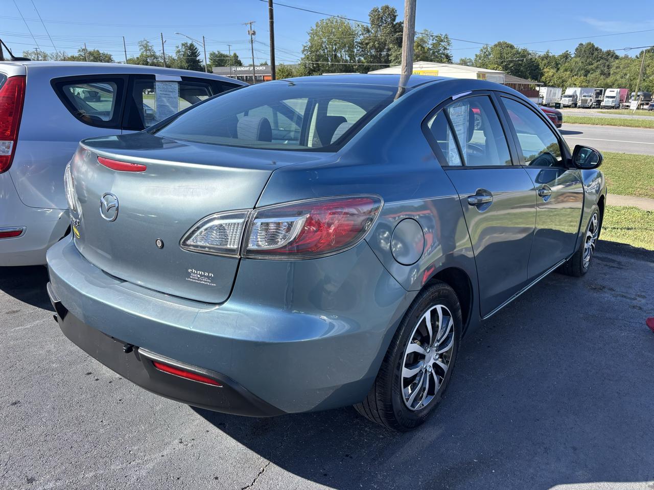 Mazda MAZDA3 4dr Sdn Auto i Sport 2011