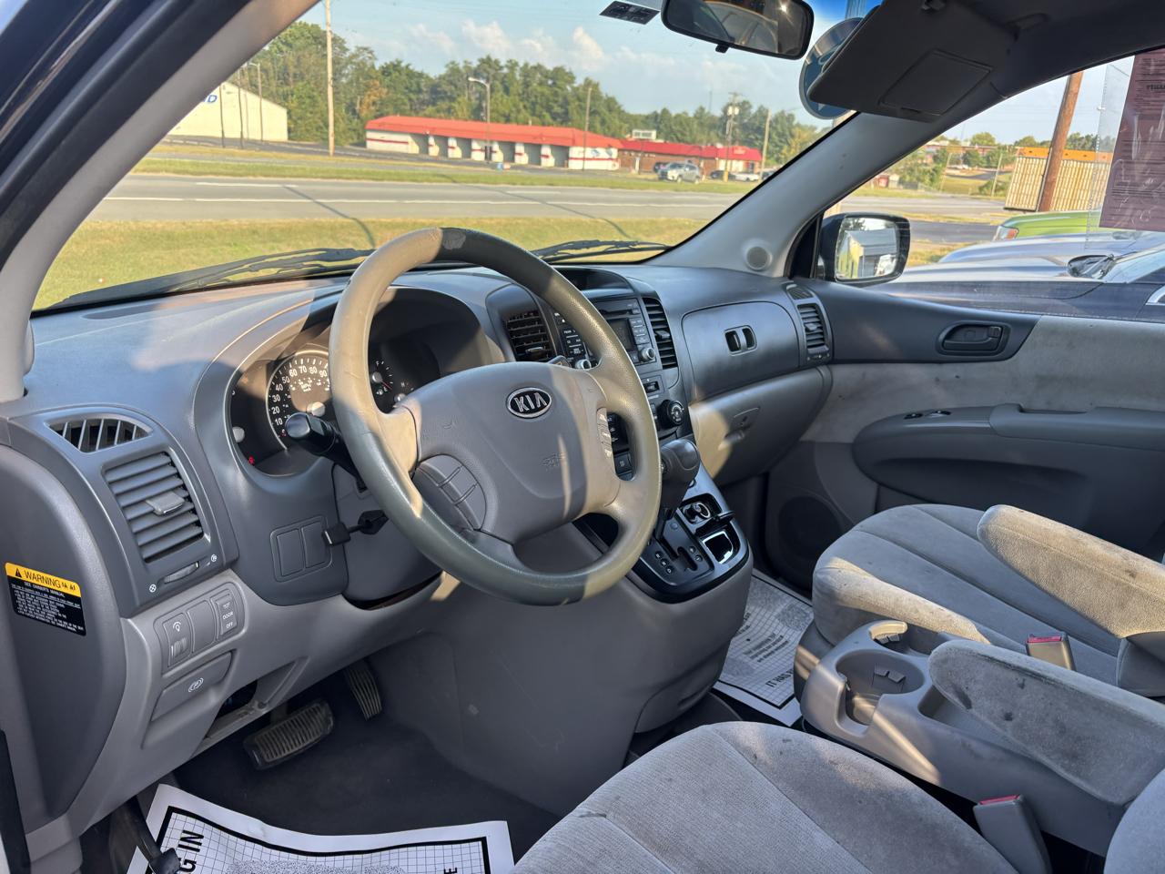 Kia Sedona 4dr LWB LX 2009