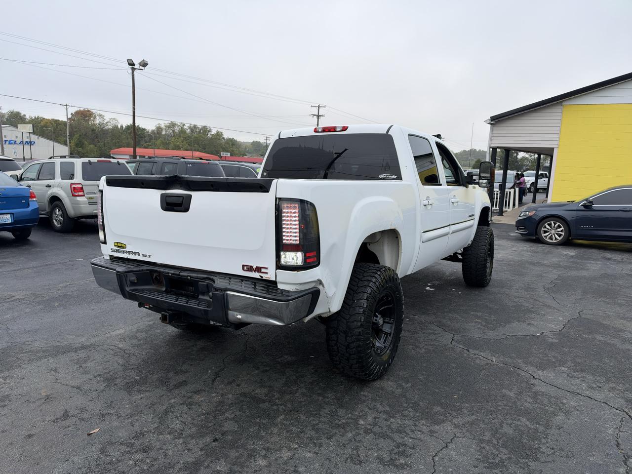 GMC Sierra 1500 4WD Crew Cab 143.5" SLT 2010