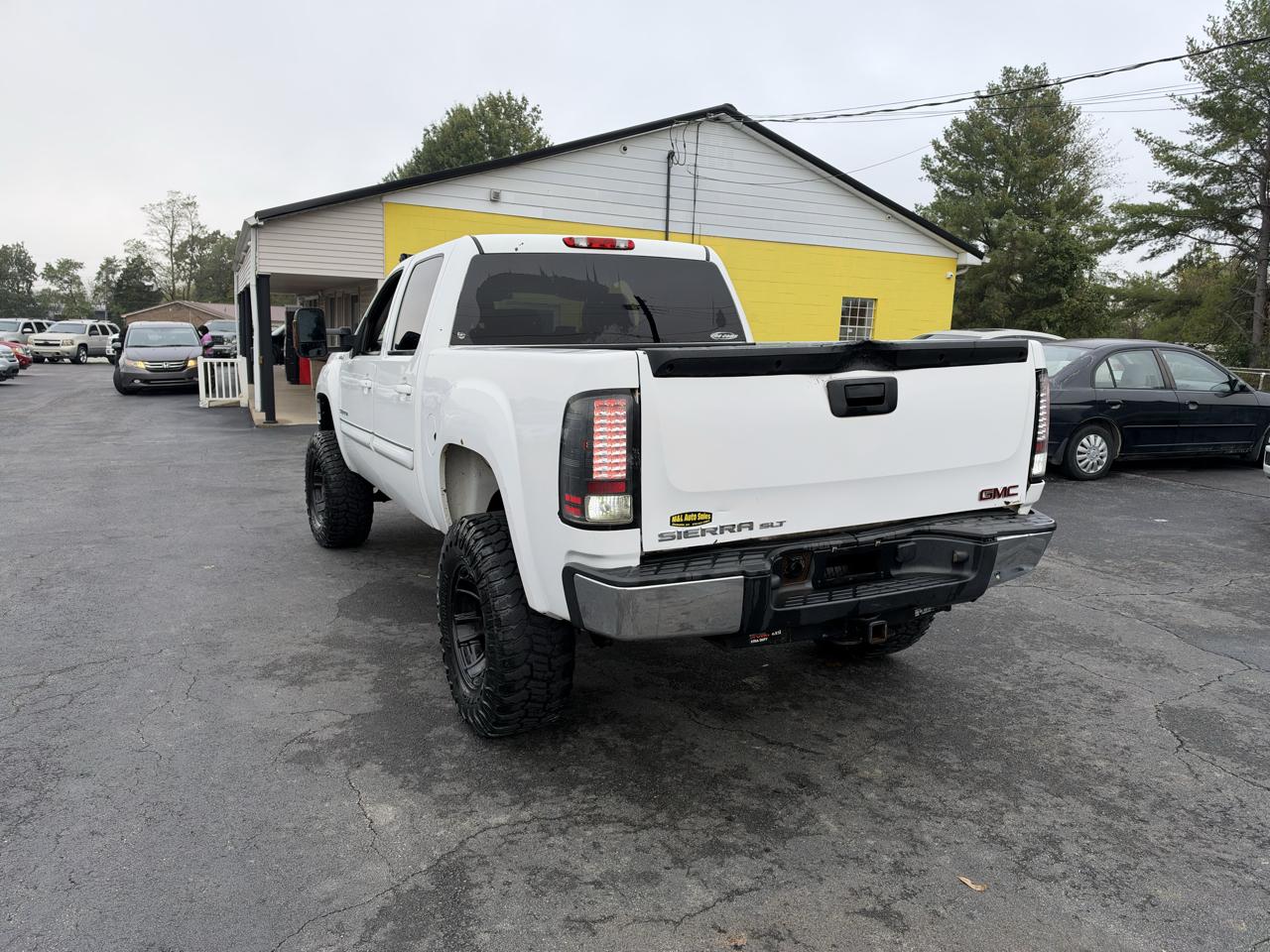 GMC Sierra 1500 4WD Crew Cab 143.5" SLT 2010