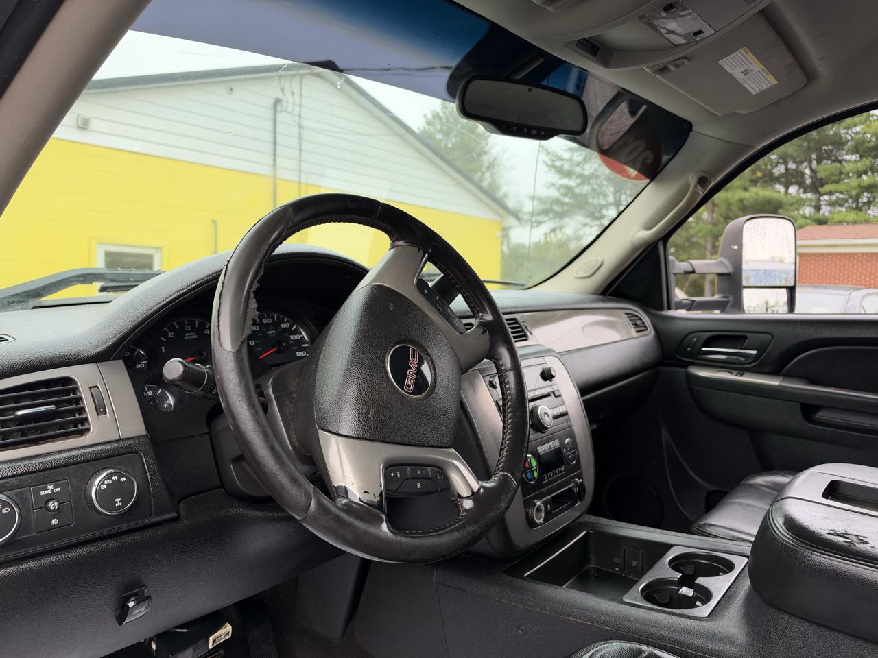 GMC Sierra 1500 4WD Crew Cab 143.5" SLT 2010