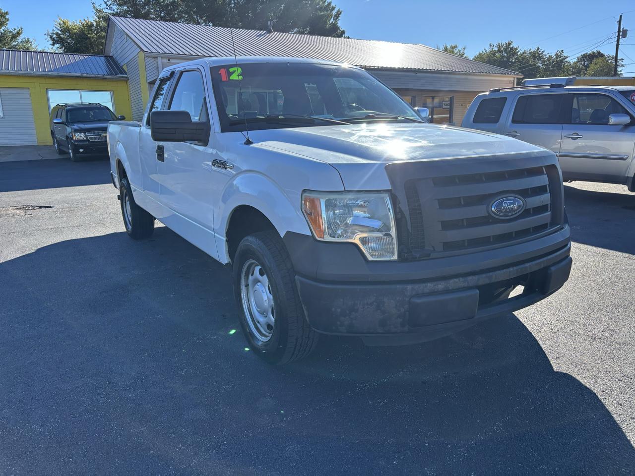 Ford F-150 2WD SuperCab 145" XL 2012