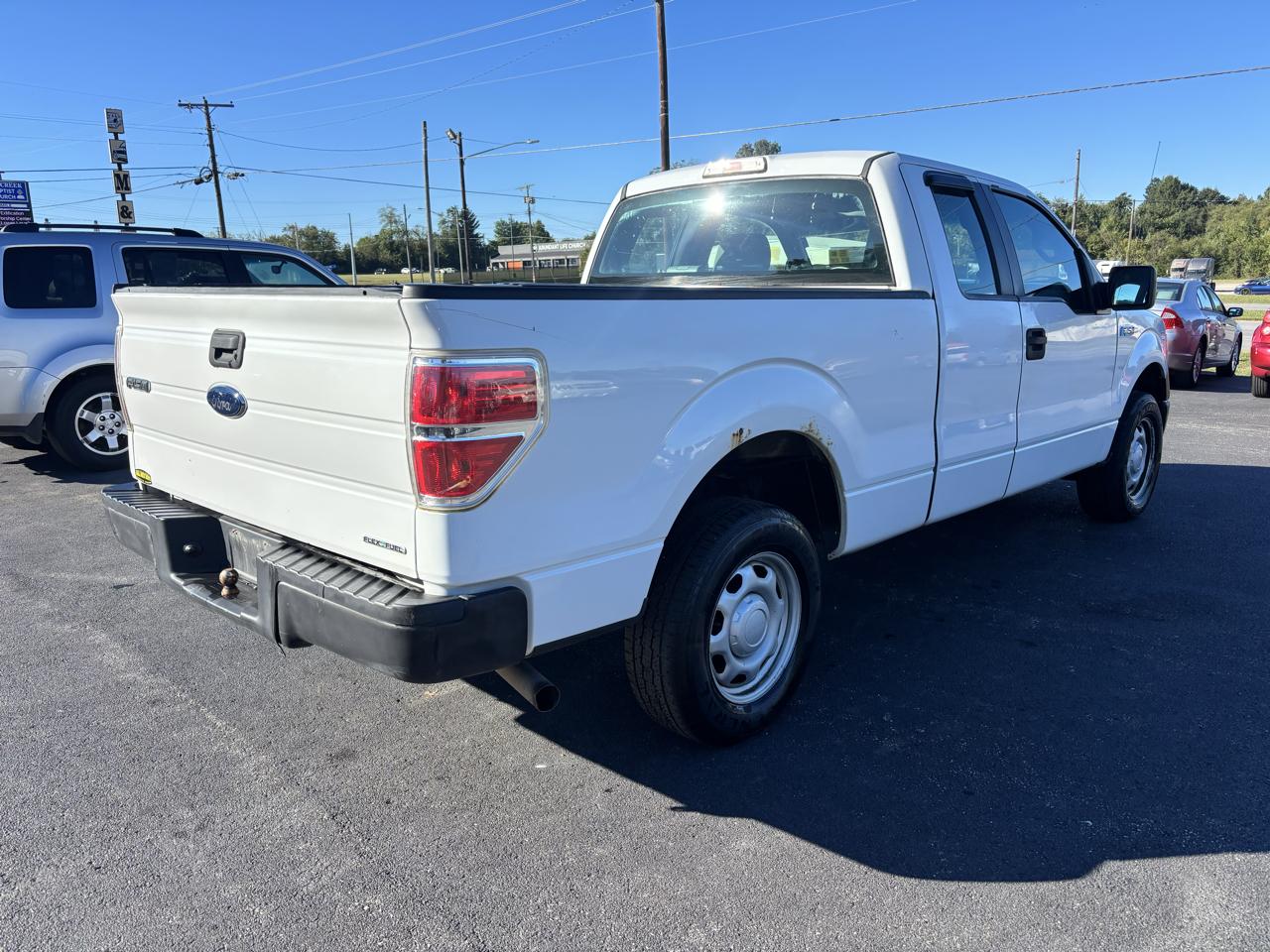 Ford F-150 2WD SuperCab 145" XL 2012
