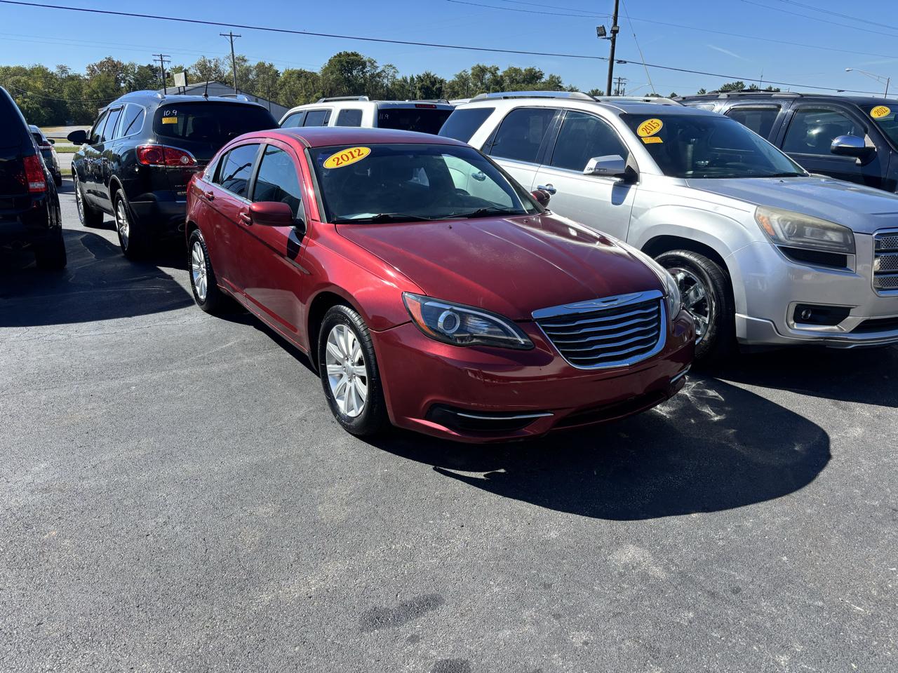Chrysler 200 4dr Sdn Touring 2012