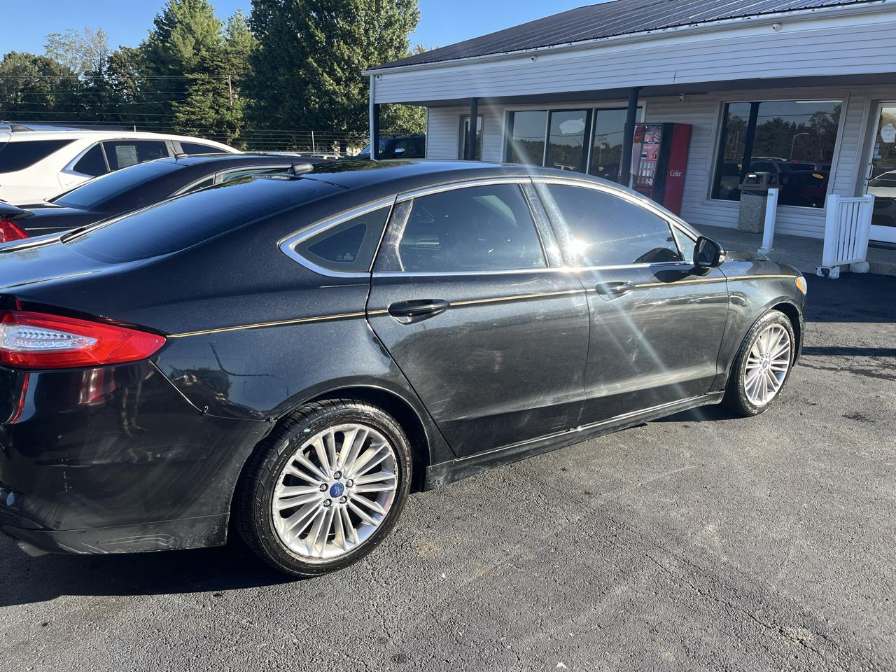 Ford Fusion 4dr Sdn SE FWD 2014