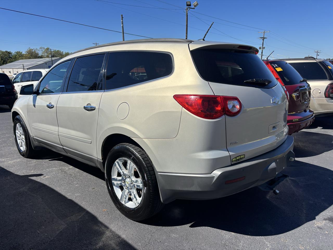 Chevrolet Traverse AWD 4dr LT w/1LT 2011