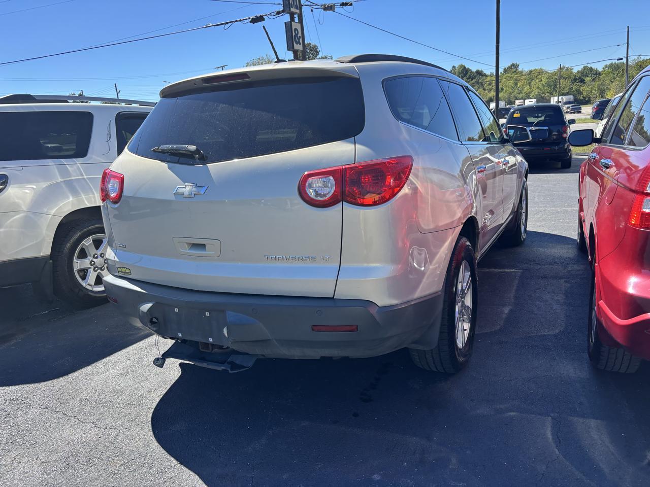 Chevrolet Traverse AWD 4dr LT w/1LT 2011