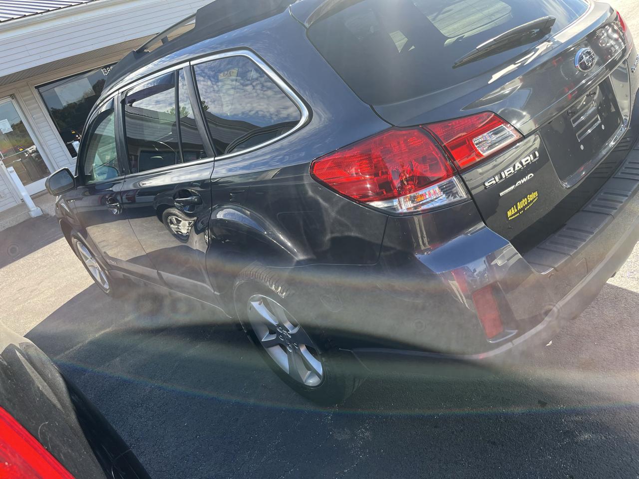 Subaru Outback 4dr Wgn H4 Auto 2.5i Limited 2013