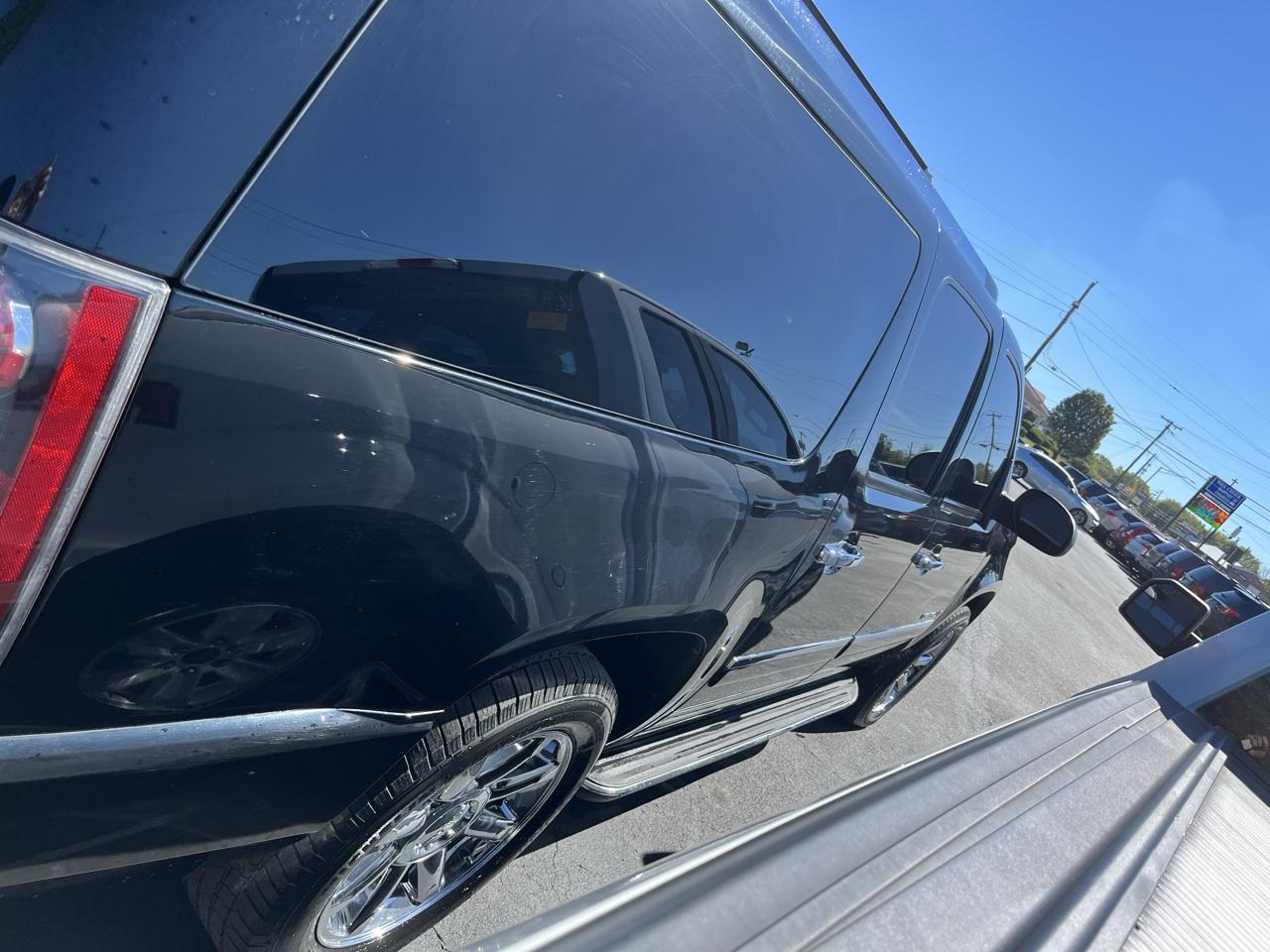 GMC Yukon XL 4WD 4dr 1500 SLE w/3SB 2008