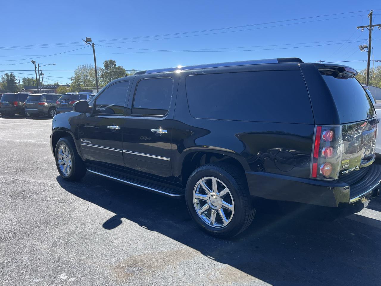 GMC Yukon XL 4WD 4dr 1500 SLE w/3SB 2008