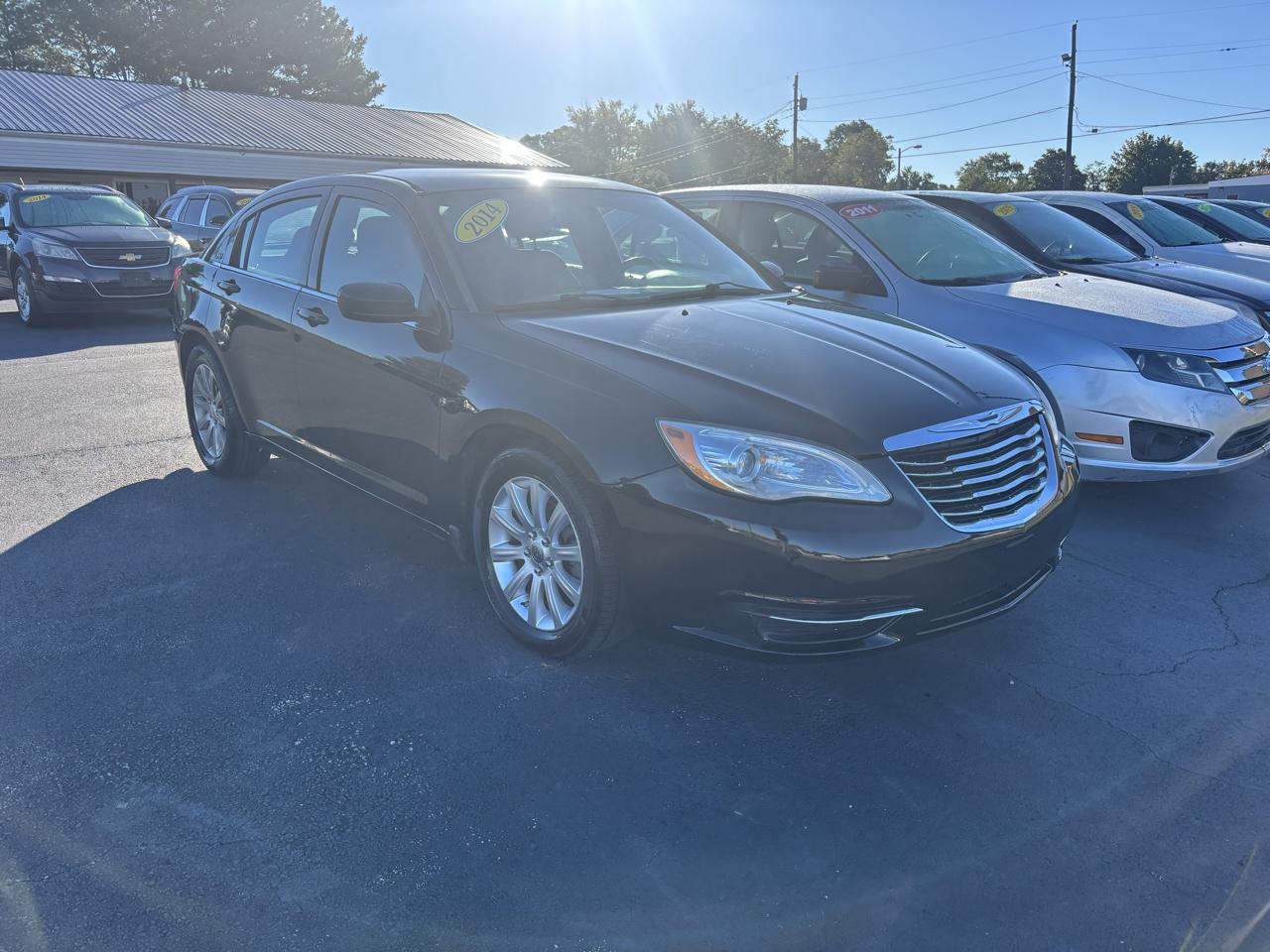Chrysler 200 4dr Sdn Touring 2014