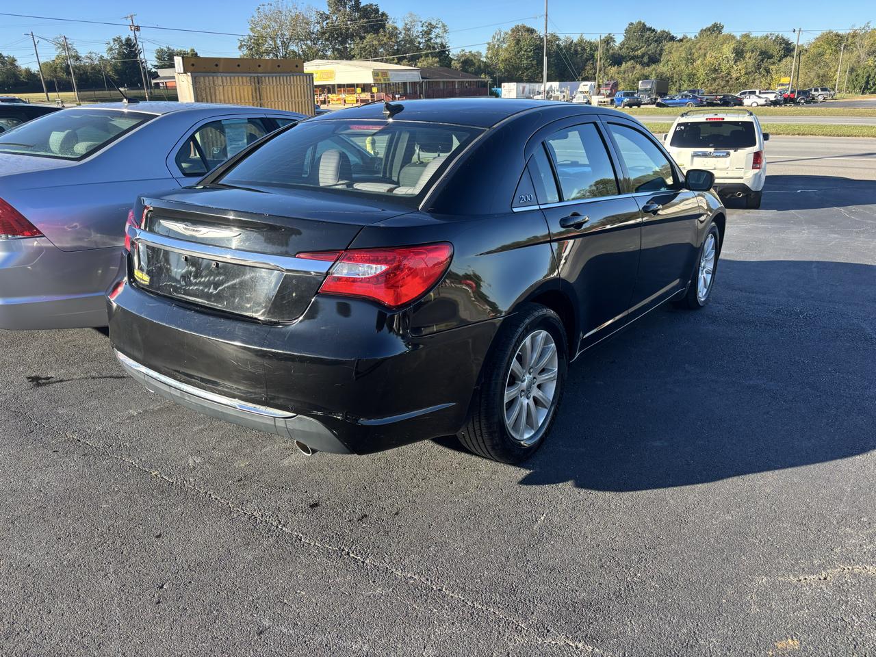 Chrysler 200 4dr Sdn Touring 2014