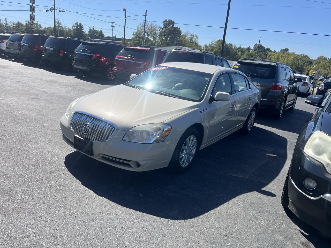 Buick Lucerne 4dr Sdn CXL 2010