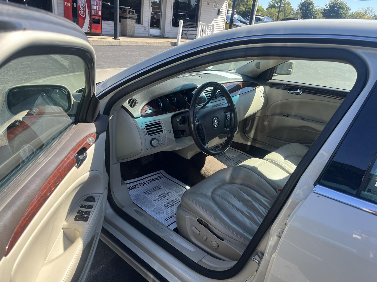 Buick Lucerne 4dr Sdn CXL 2010