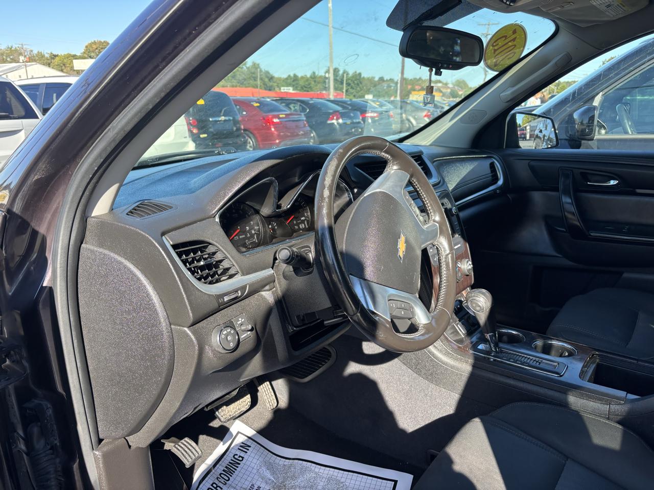 Chevrolet Traverse AWD 4dr LT w/1LT 2015