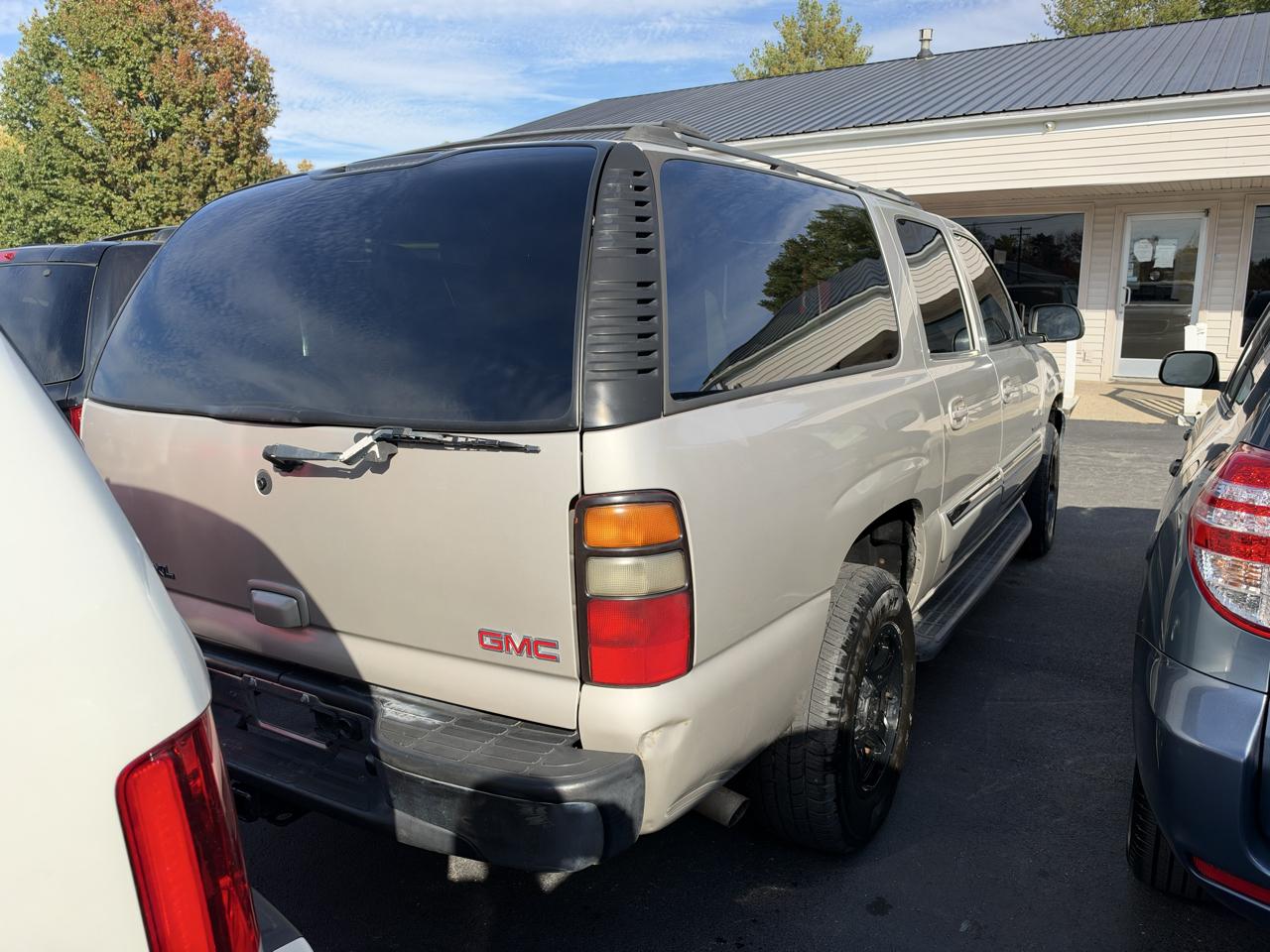 GMC Yukon XL 4dr 1500 4WD SLT 2005