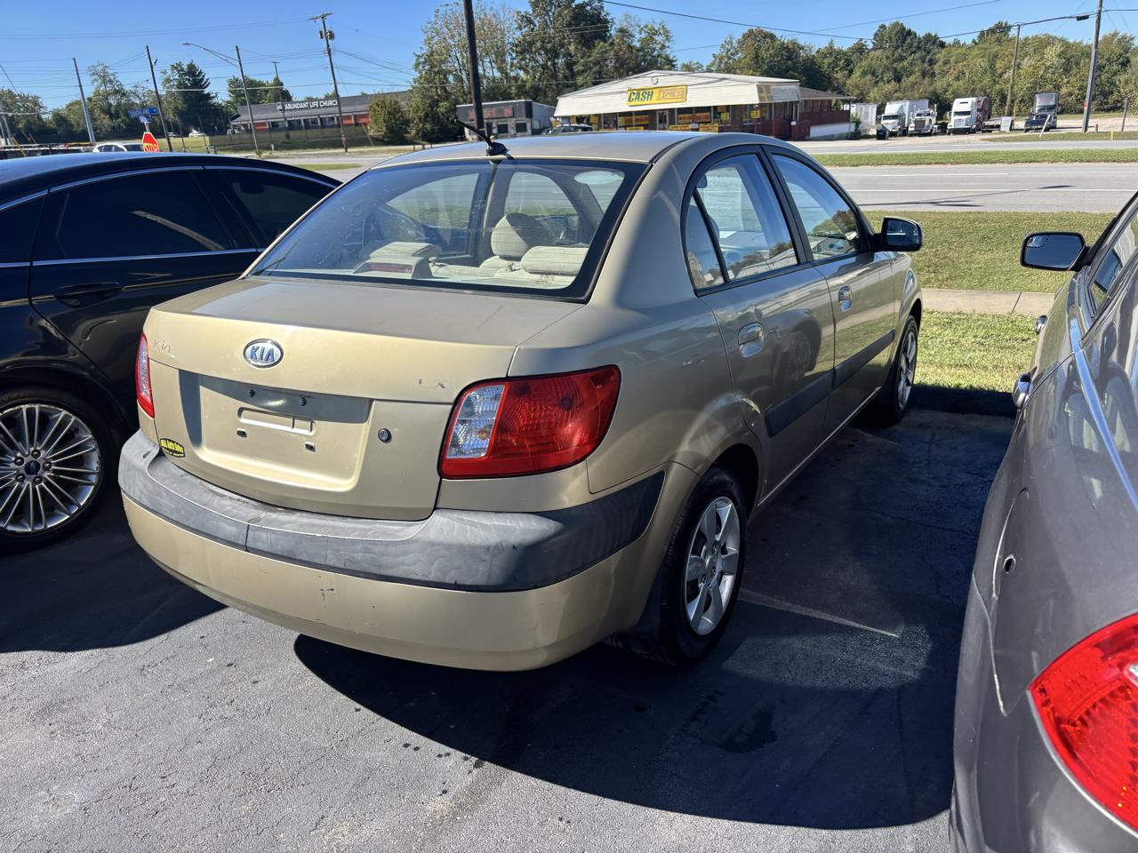 Kia Rio 4dr Sdn Auto LX 2007