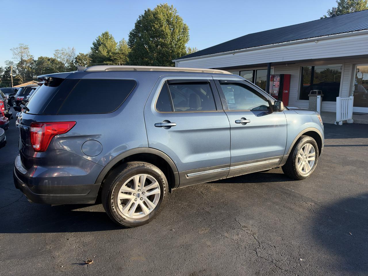 Ford Explorer XLT 4WD 2018