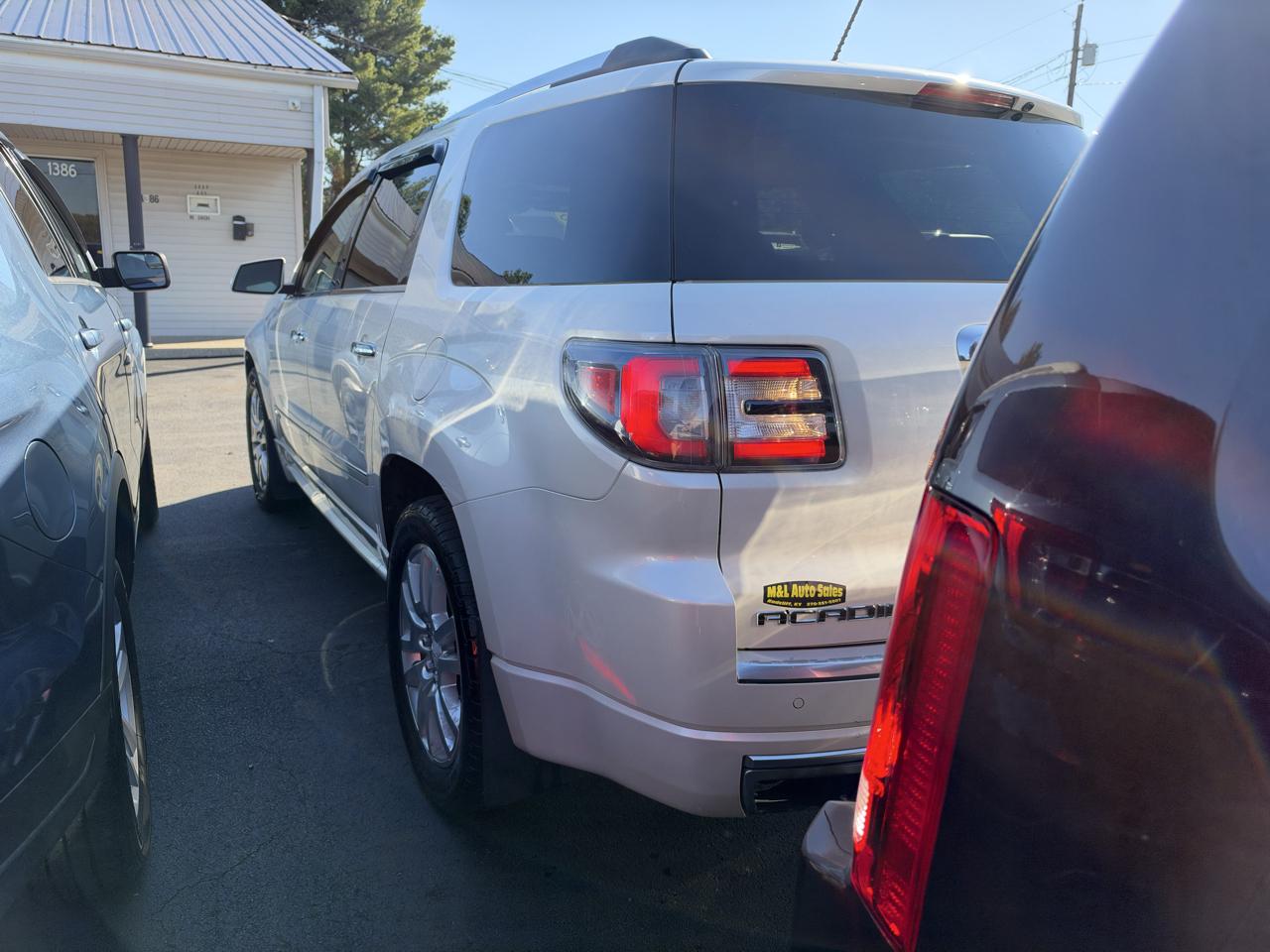 GMC Acadia AWD 4dr Denali 2015