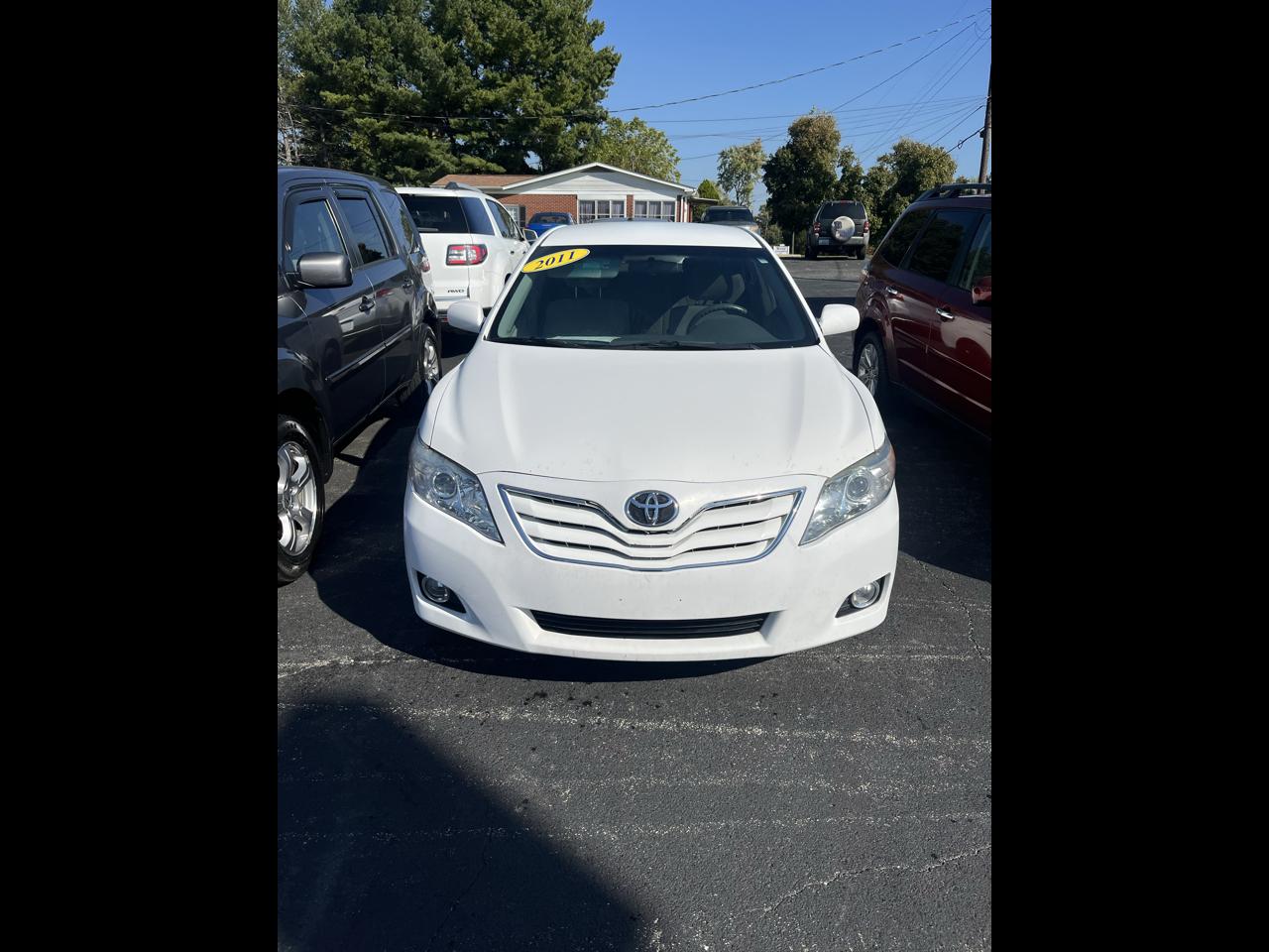 Toyota Camry 4dr Sdn I4 Man LE (Natl) 2011