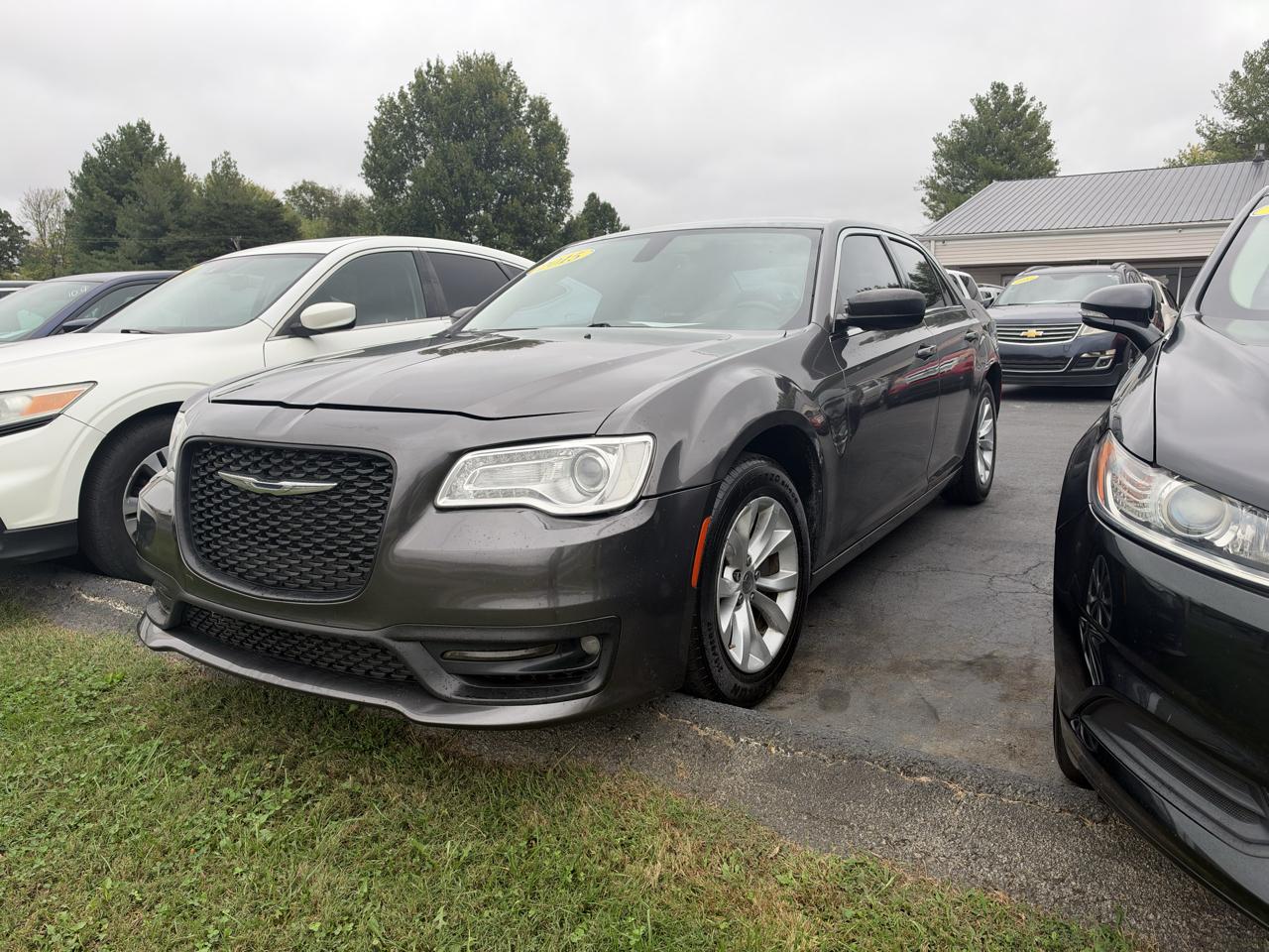 Chrysler 300 4dr Sdn Limited RWD 2015