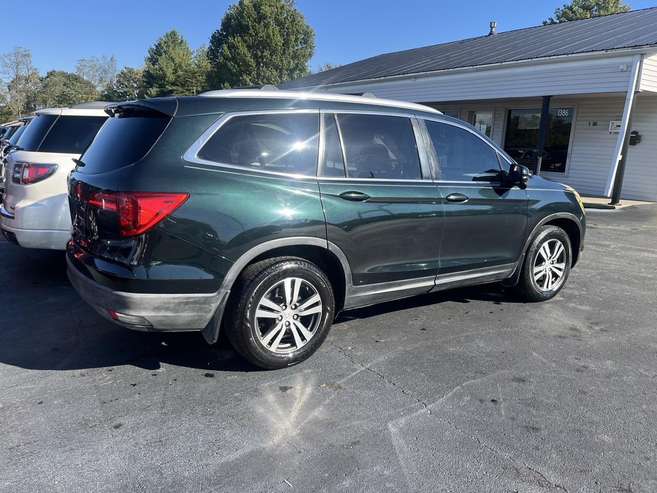 Honda Pilot 2WD 4dr EX-L w/Honda Sensing 2016