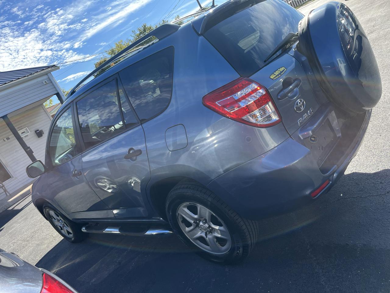 Toyota RAV4 FWD 4dr 4-cyl 4-Spd AT (Natl) 2011
