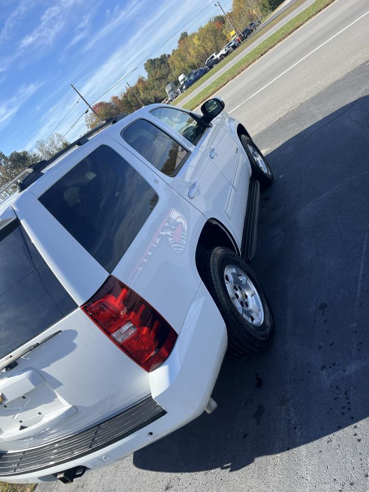 Chevrolet Tahoe 2WD 4dr 1500 LT 2013