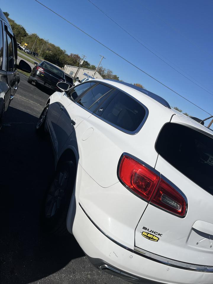 Buick Enclave FWD 4dr Leather 2017