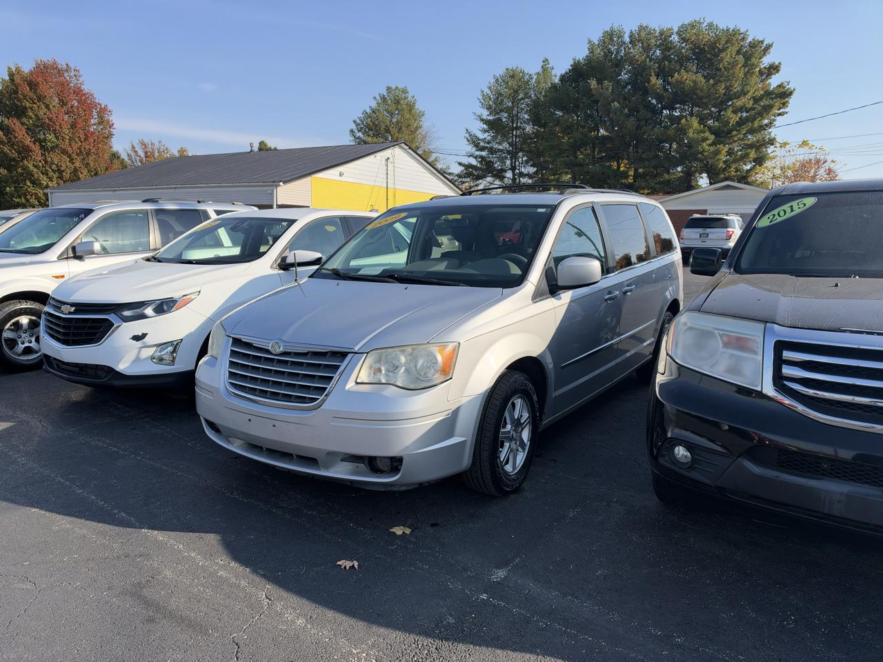 Chrysler Town & Country 4dr Wgn Touring 2009