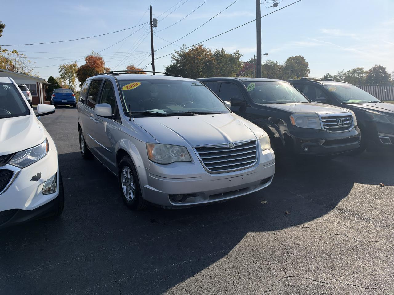 Chrysler Town & Country 4dr Wgn Touring 2009