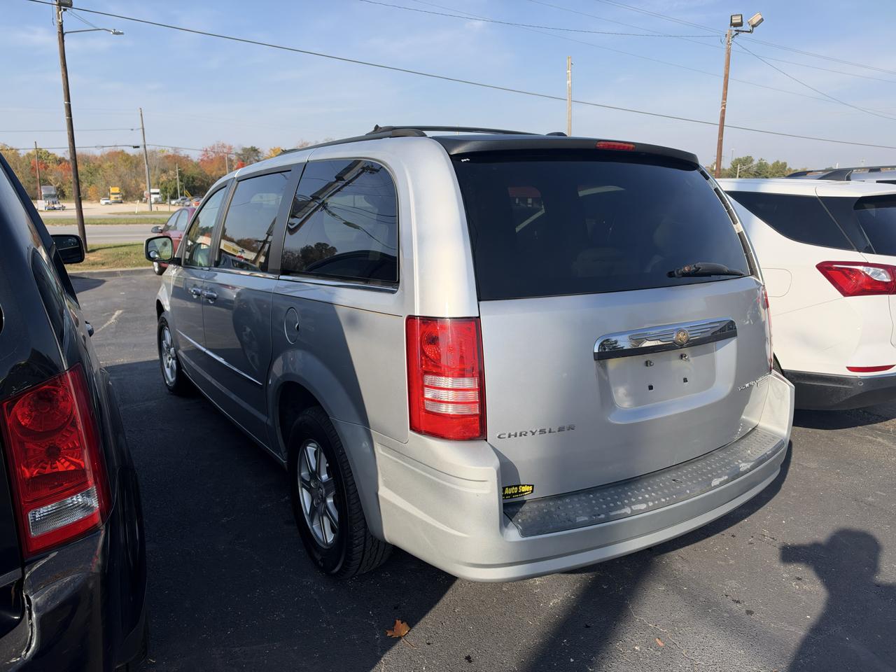Chrysler Town & Country 4dr Wgn Touring 2009