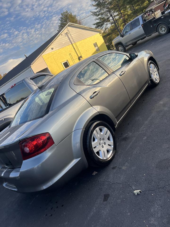 Dodge Avenger 4dr Sdn SE 2012