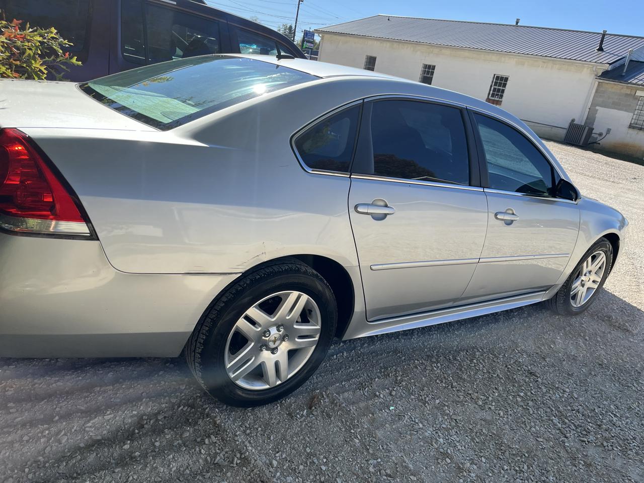 Chevrolet Impala 4dr Sdn LT Retail 2011